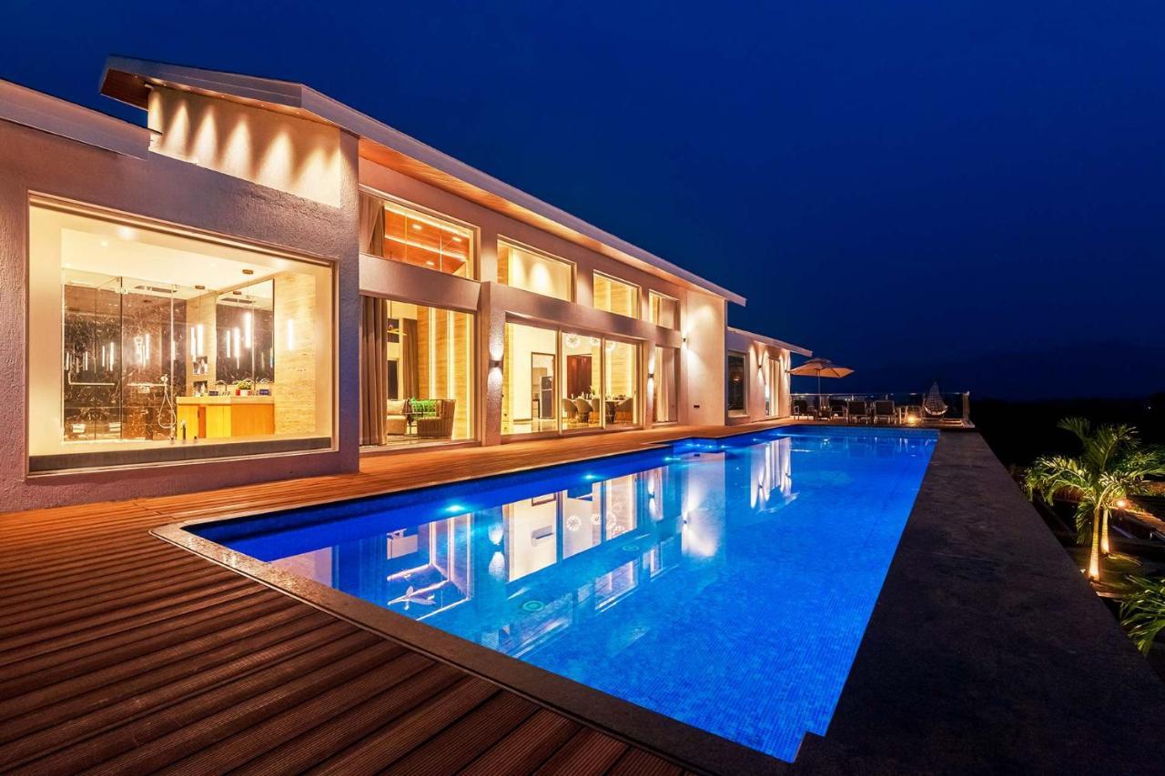 Stayvista'S Villa 107 At Canary Farms - Pure Veg With Huge Lawn, Pool And Home Theatre Lonavala Exterior photo