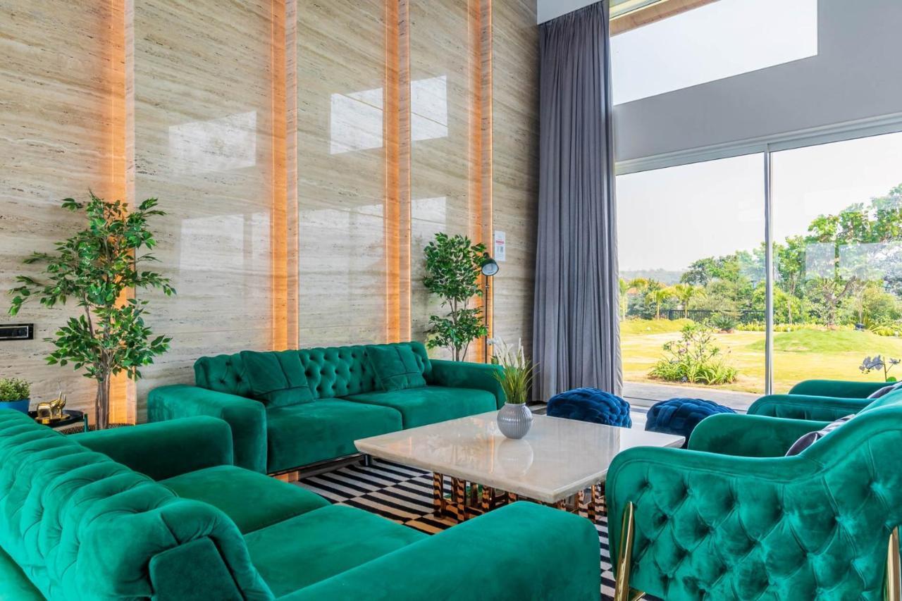 Stayvista'S Villa 107 At Canary Farms - Pure Veg With Huge Lawn, Pool And Home Theatre Lonavala Exterior photo