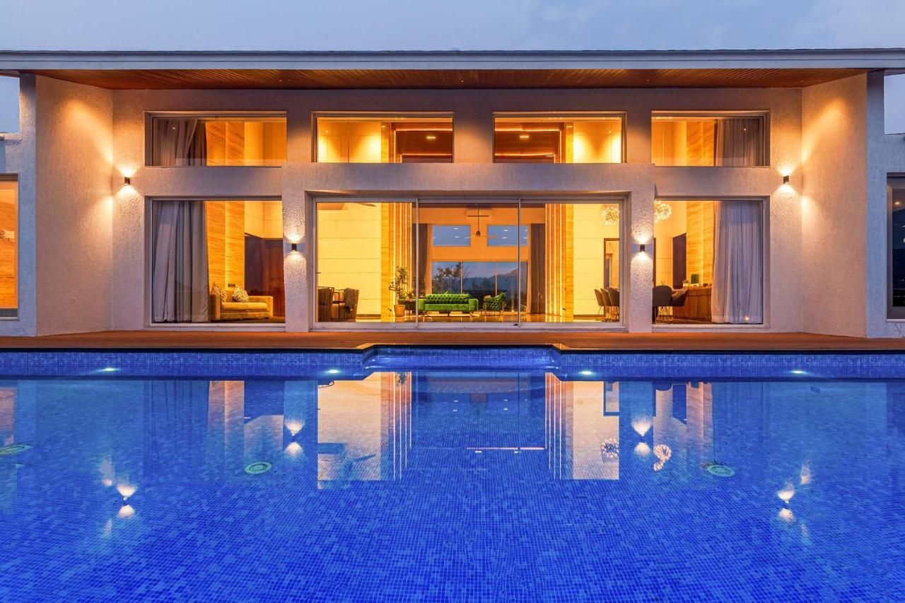 Stayvista'S Villa 107 At Canary Farms - Pure Veg With Huge Lawn, Pool And Home Theatre Lonavala Exterior photo