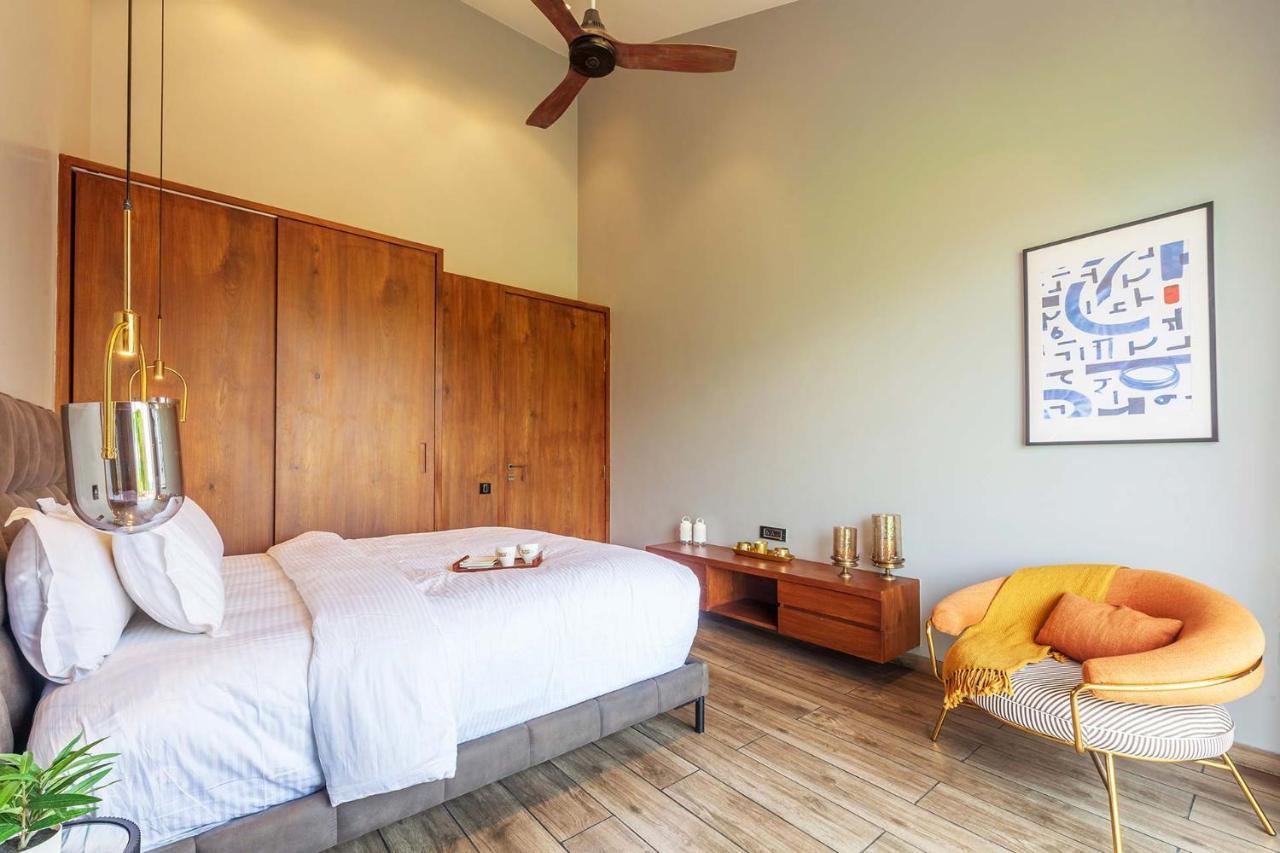 Stayvista'S Villa 107 At Canary Farms - Pure Veg With Huge Lawn, Pool And Home Theatre Lonavala Exterior photo